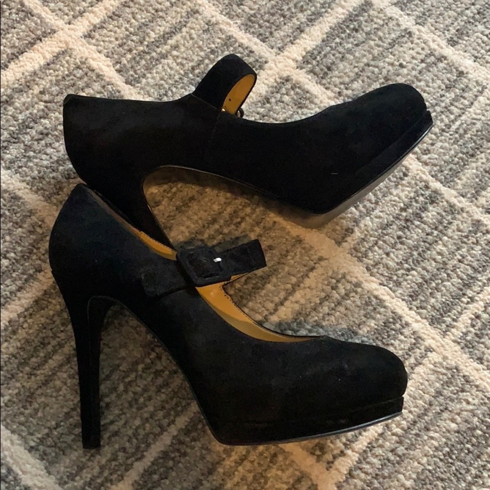 Nine West Mary Janes pumps